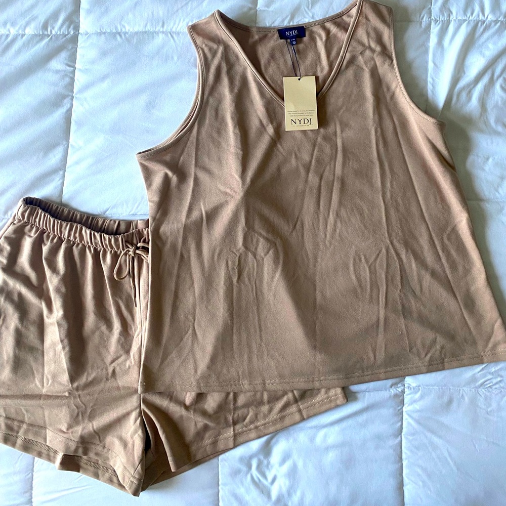 Size L, BNWT